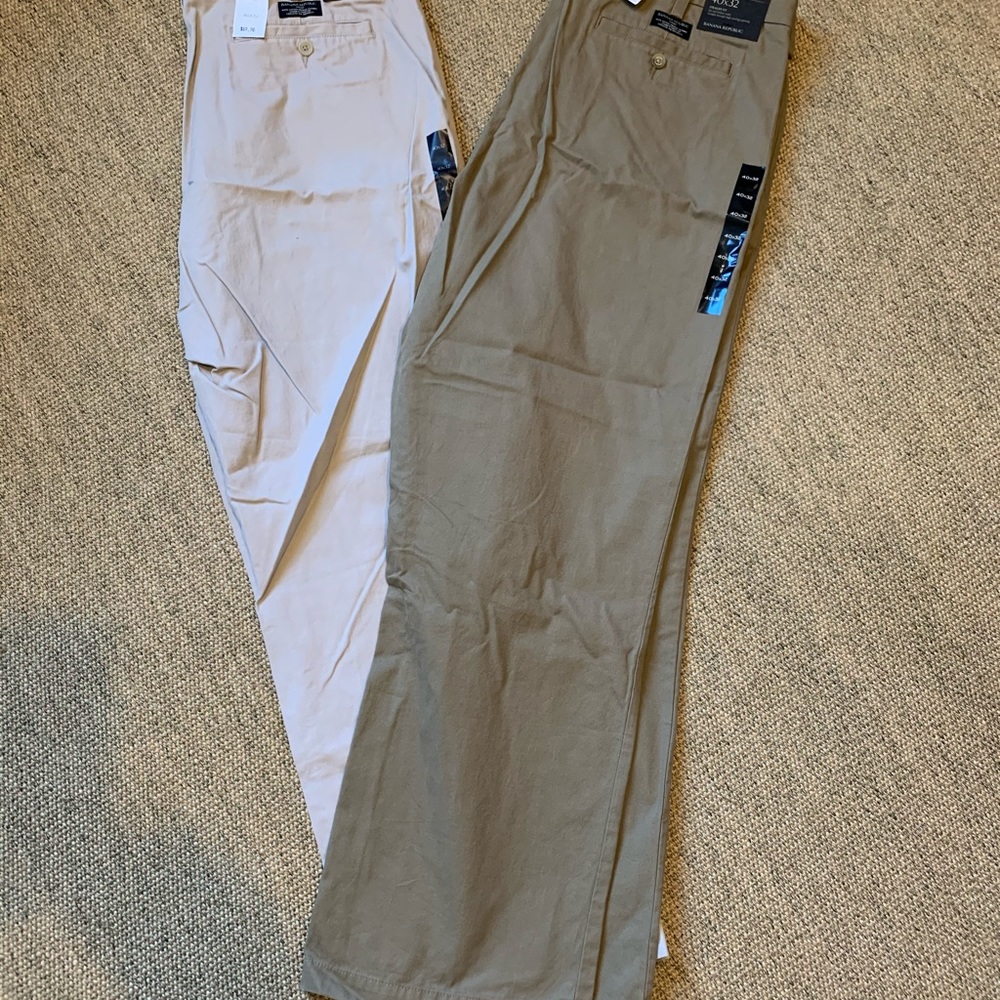 2 Pairs of Banana Dawson Chinos 40 x32